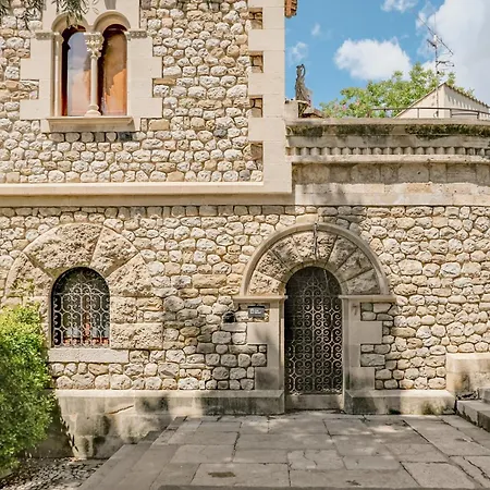 Severi Casa Con Historia En בסלו