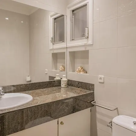 Severi Casa Con Historia En בקתה