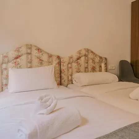 Severi Casa Con Historia En בקתה *