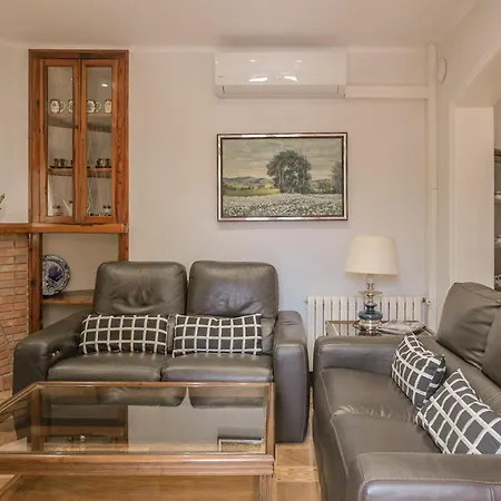 Severi Casa Con Historia En בקתה בסלו